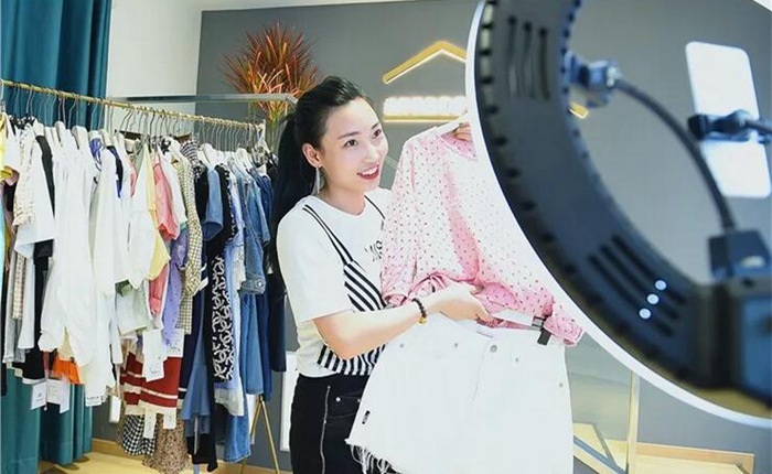 雷火女装批发